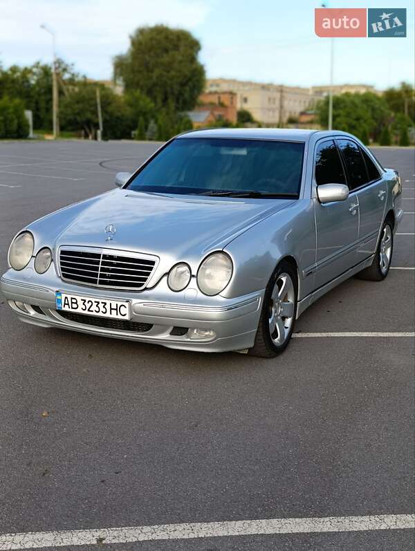 Mercedes-Benz E-Class 2001