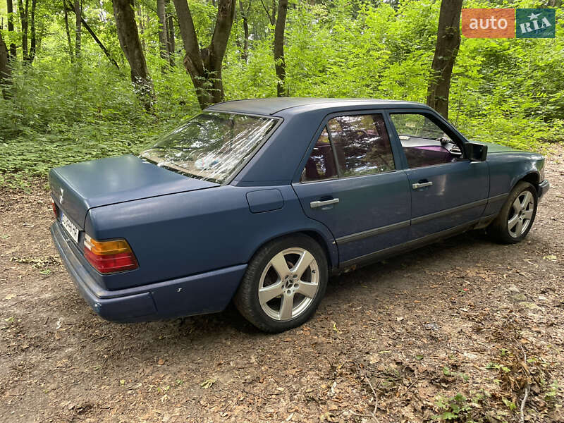 Седан Mercedes-Benz E-Class 1988 в Тернополі фото 4 Седан Mercedes-Benz E-Class 1988 в Тернополі