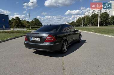 Седан Mercedes-Benz E-Class 2004 в 