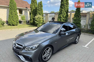 Седан Mercedes-Benz E-Class 2016 в 