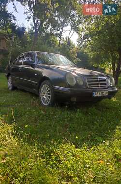 Седан Mercedes-Benz E-Class 1999 в Вінниці