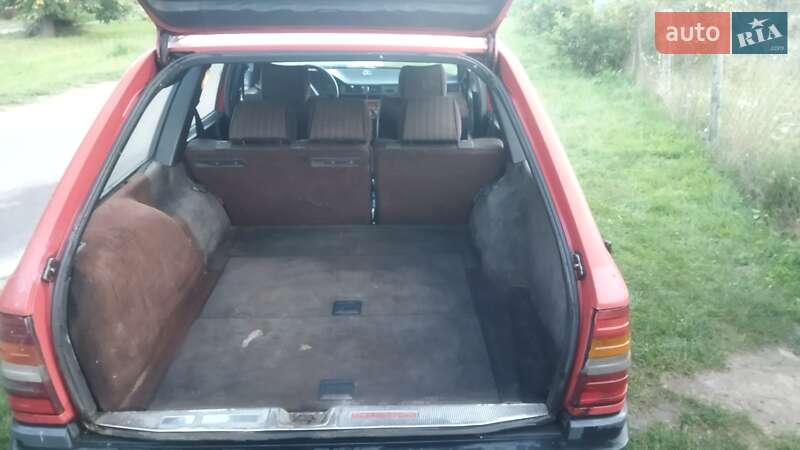 Универсал Mercedes-Benz E-Class 1985 в Тараще