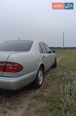 Седан Mercedes-Benz E-Class 1999 в 