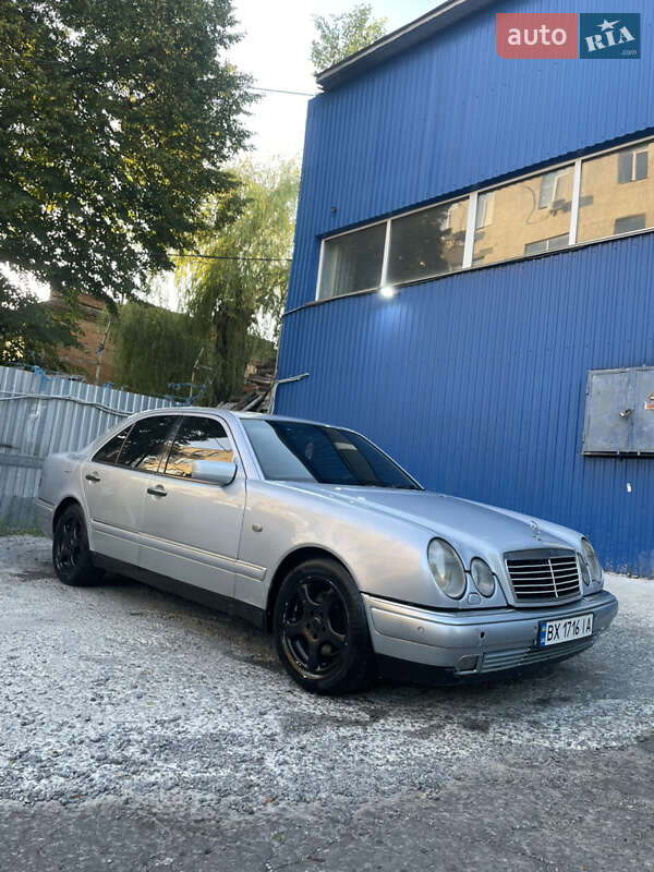 Mercedes-Benz E-Class 1998