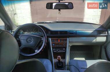 Седан Mercedes-Benz E-Class 1991 в 