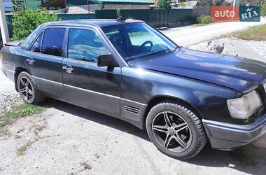 Седан Mercedes-Benz E-Class 1991 в 