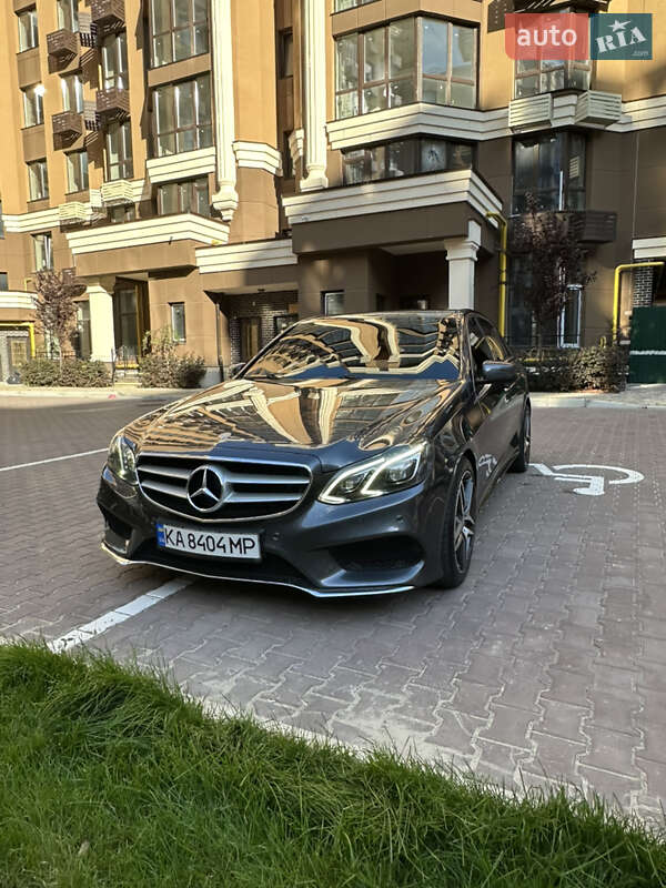 Седан Mercedes-Benz E-Class 2014 в Киеве