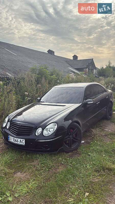 Mercedes-Benz E-Class 2002