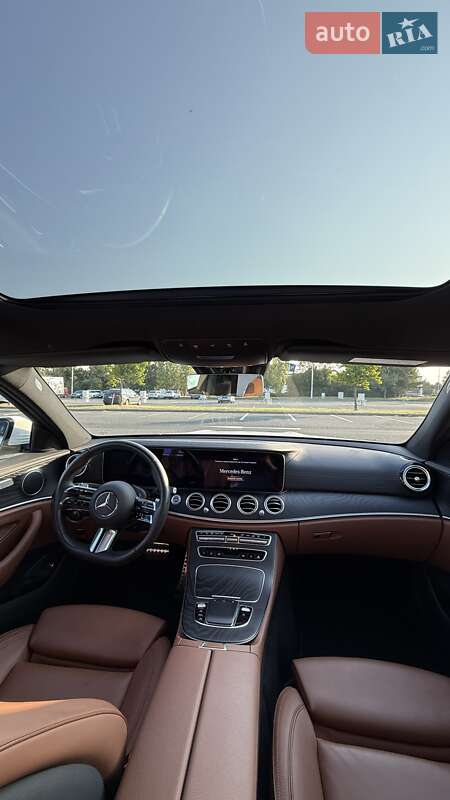 Седан Mercedes-Benz E-Class 2022 в Києві