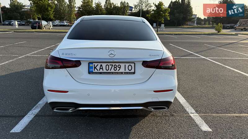 Седан Mercedes-Benz E-Class 2022 в Києві
