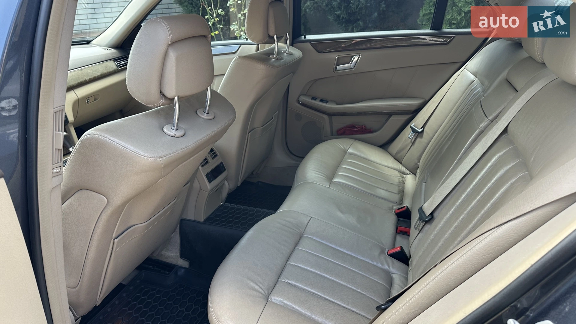 2011 Mercedes-Benz E-klasse - мініатюра 11