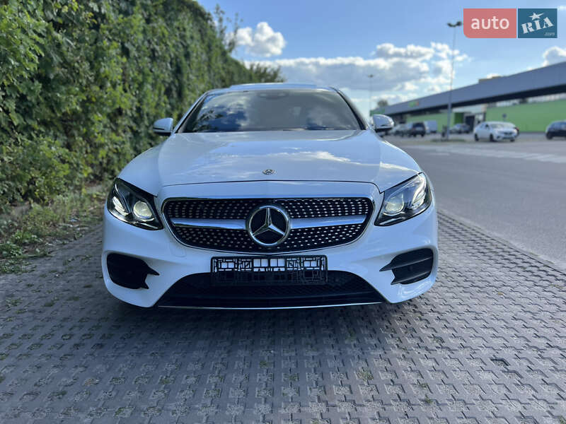 Седан Mercedes-Benz E-Class 2020 в Киеве