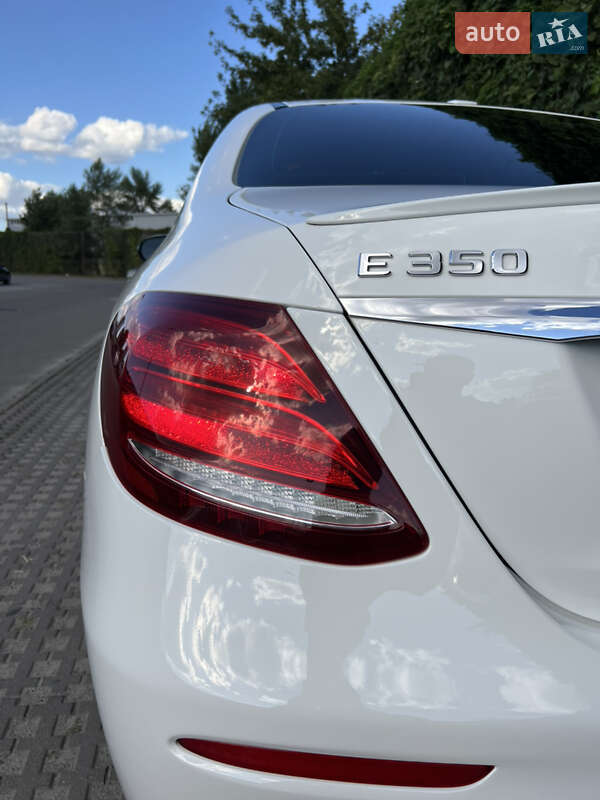 Седан Mercedes-Benz E-Class 2020 в Киеве