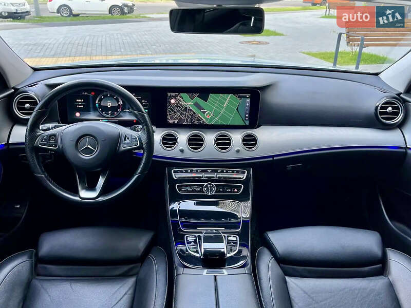 Седан Mercedes-Benz E-Class 2016 в Киеве