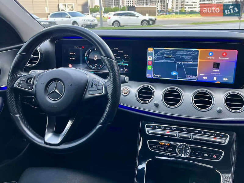 Седан Mercedes-Benz E-Class 2016 в Киеве