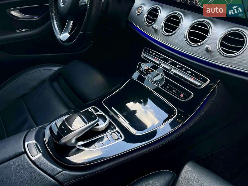 Седан Mercedes-Benz E-Class 2016 в Киеве