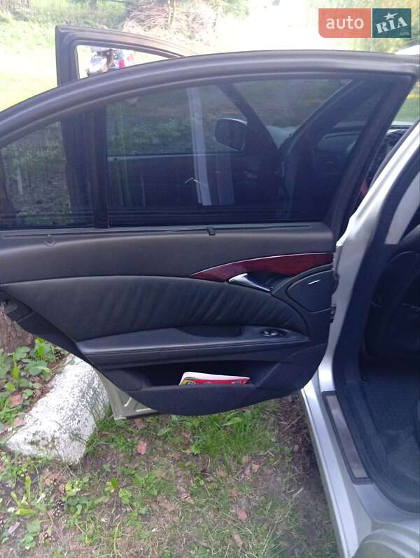 Седан Mercedes-Benz E-Class 2002 в Самборе