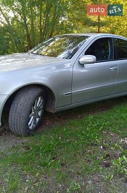 Седан Mercedes-Benz E-Class 2002 в 