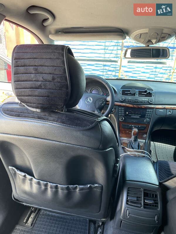 Седан Mercedes-Benz E-Class 2003 в Черновцах