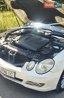 Седан Mercedes-Benz E-Class 2008 в 