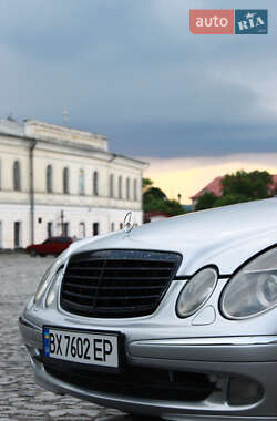 Седан Mercedes-Benz E-Class 2004 в 
