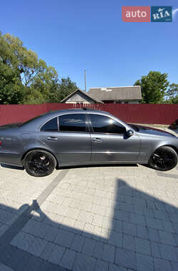 Седан Mercedes-Benz E-Class 2004 в 