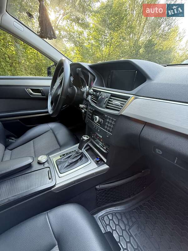 Седан Mercedes-Benz E-Class 2010 в Хмельницькому фото 12 Седан Mercedes-Benz E-Class 2010 в Хмельницькому