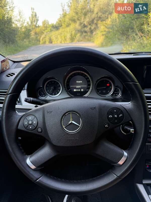 Седан Mercedes-Benz E-Class 2010 в Хмельницькому фото 17 Седан Mercedes-Benz E-Class 2010 в Хмельницькому