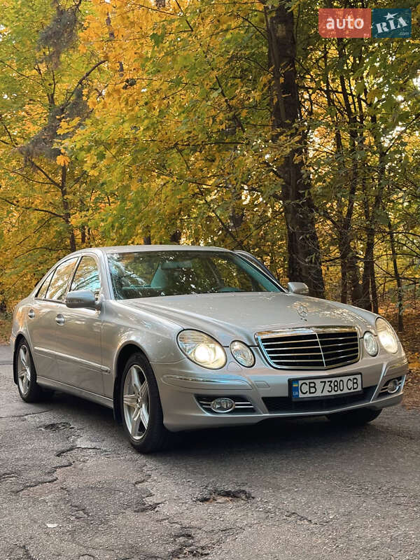 Седан Mercedes-Benz E-Class 2007 в Чернігові