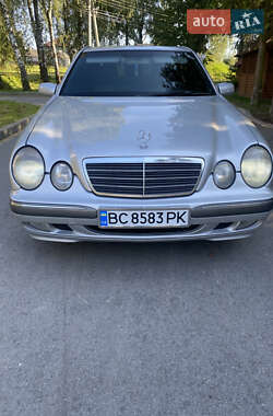 Седан Mercedes-Benz E-Class 2001 в 