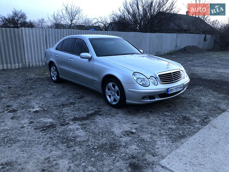 Седан Mercedes-Benz E-Class 2003 в Снигиревке
