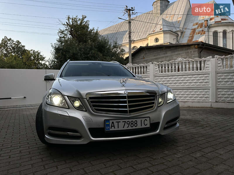 Универсал Mercedes-Benz E-Class 2011 в Надворной