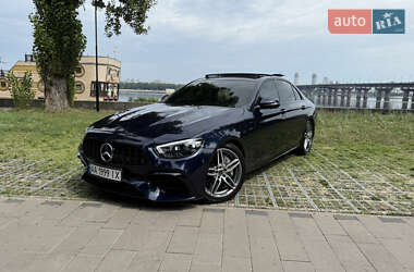 Седан Mercedes-Benz E-Class 2018 в Києві