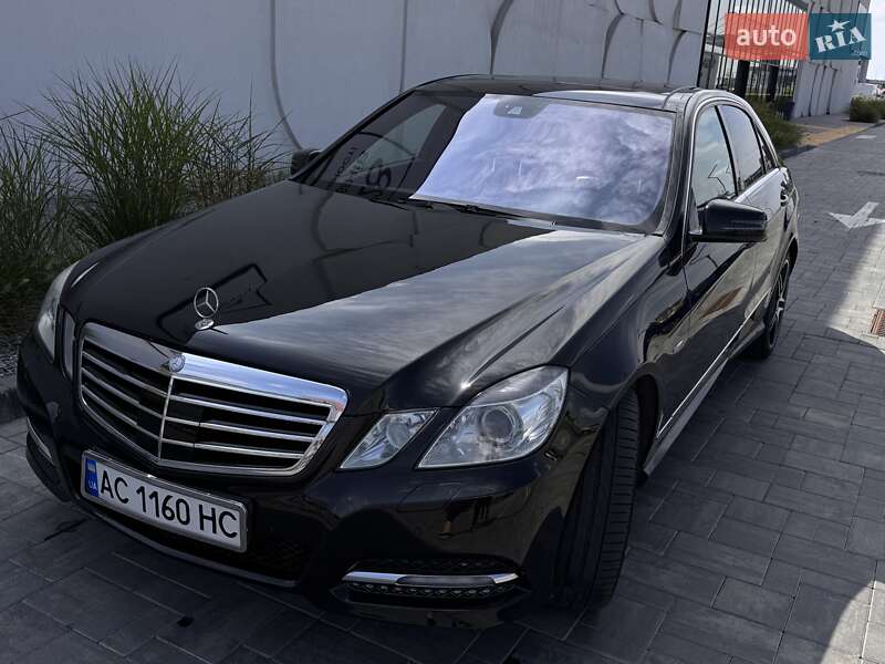 Mercedes-Benz E-Class 2011