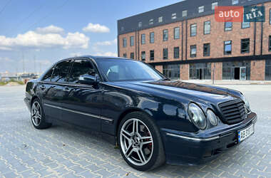 Седан Mercedes-Benz E-Class 2000 в 