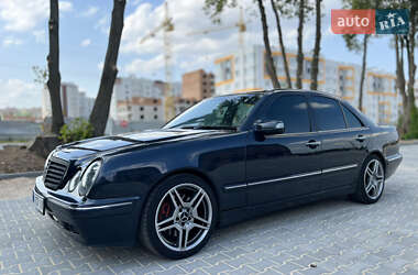 Седан Mercedes-Benz E-Class 2000 в 