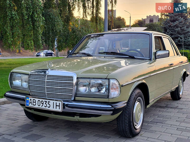 Mercedes-Benz E-Class 1983