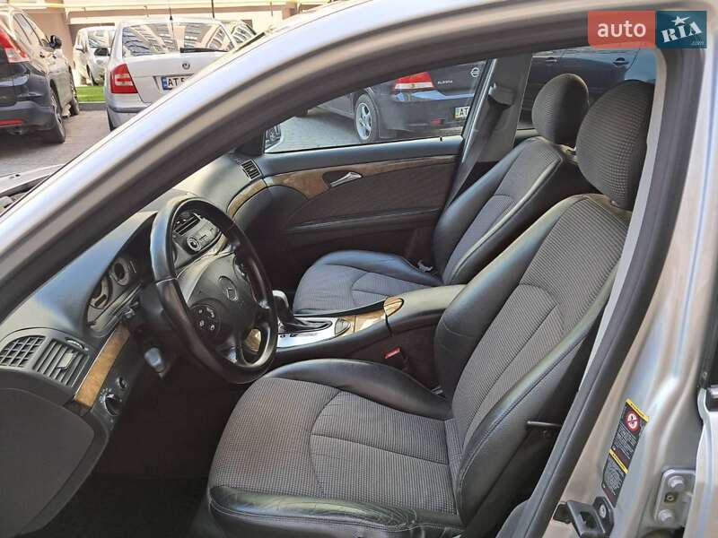 Седан Mercedes-Benz E-Class 2005 в Ивано-Франковске