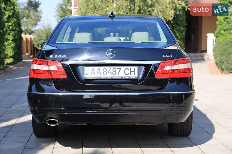 Седан Mercedes-Benz E-Class 2011 в Киеве