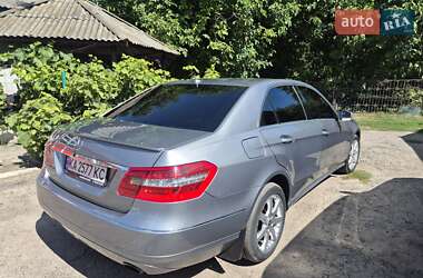 Седан Mercedes-Benz E-Class 2010 в 