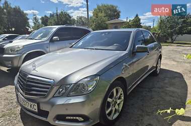 Седан Mercedes-Benz E-Class 2010 в 
