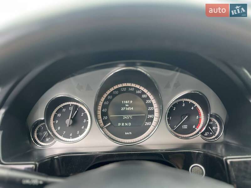 Седан Mercedes-Benz E-Class 2011 в Ужгороді