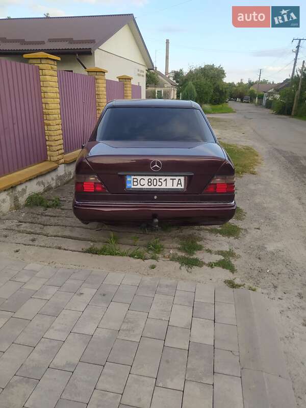 Седан Mercedes-Benz E-Class 1995 в Буську фото 4 Седан Mercedes-Benz E-Class 1995 в Буську