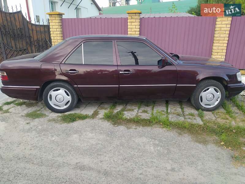 Седан Mercedes-Benz E-Class 1995 в Буську фото 2 Седан Mercedes-Benz E-Class 1995 в Буську