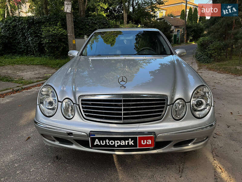 Седан Mercedes-Benz E-Class 2004 в Киеве