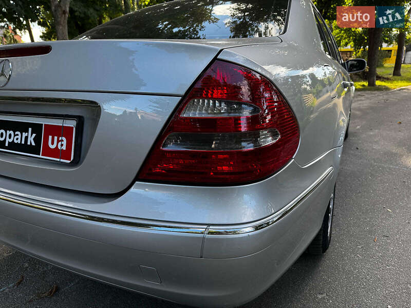 Седан Mercedes-Benz E-Class 2004 в Киеве