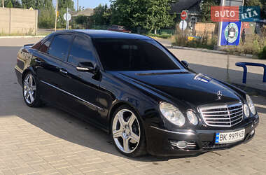 Седан Mercedes-Benz E-Class 2006 в Нововолынске