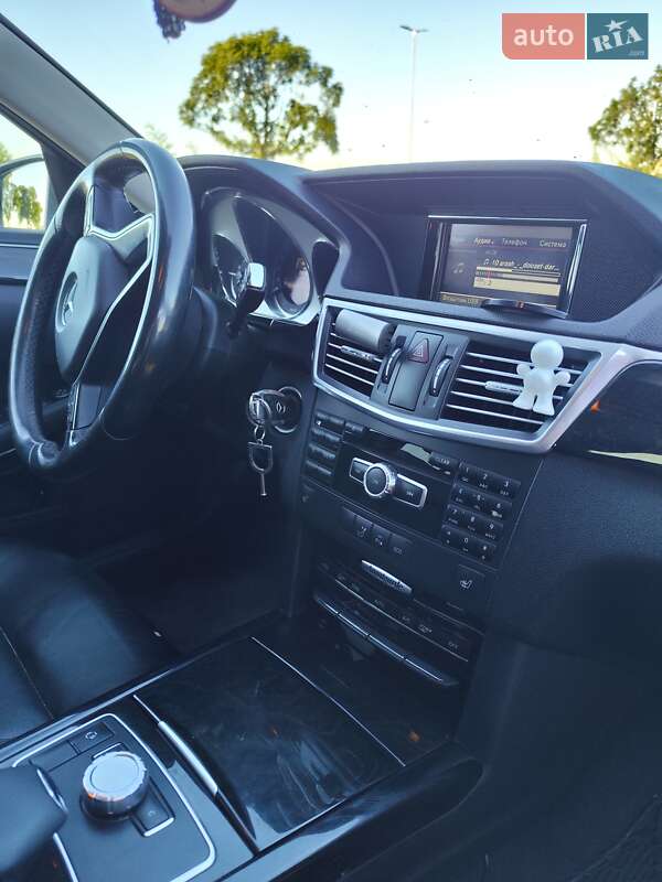 Универсал Mercedes-Benz E-Class 2012 в Тячеве
