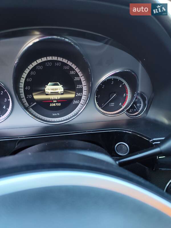 Универсал Mercedes-Benz E-Class 2012 в Тячеве