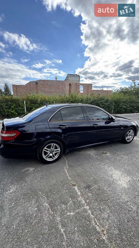 Mercedes-Benz E-Class 2011
